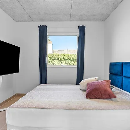 3 Bedroom Lovely In Martofte