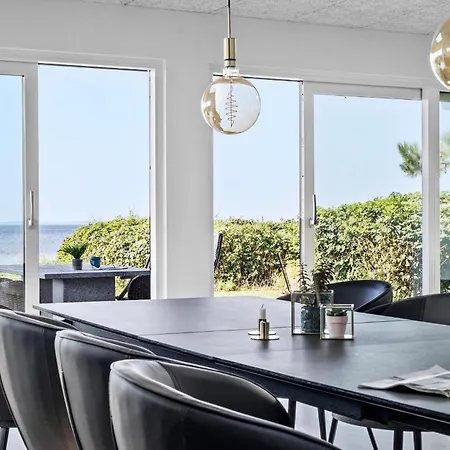 3 Bedroom Lovely In Сasa de vacaciones Martofte