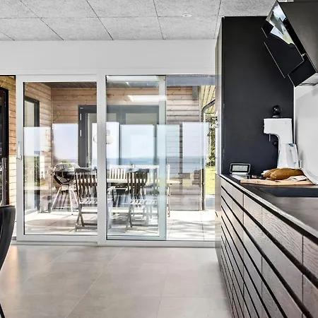 3 Bedroom Lovely In Сasa de vacaciones Martofte